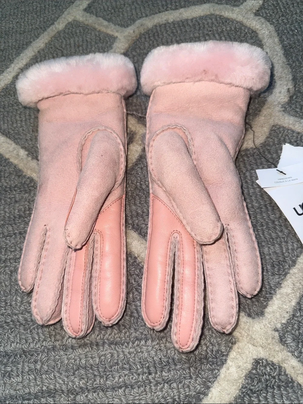 UGG Turn Cuff Sheepskin Gloves Ashen Rose Pink Small NWT $178